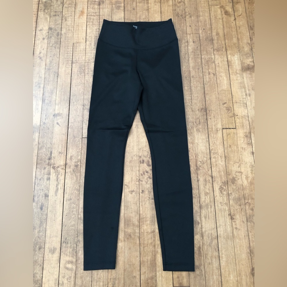 WHBM White House Black Market Runway Legging Black Sz 6 Long EUC!
